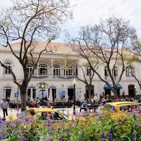- Garden - Free Parking & Ac Apartment