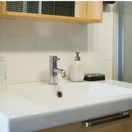 - Garden - Free Parking & Ac Apartment *